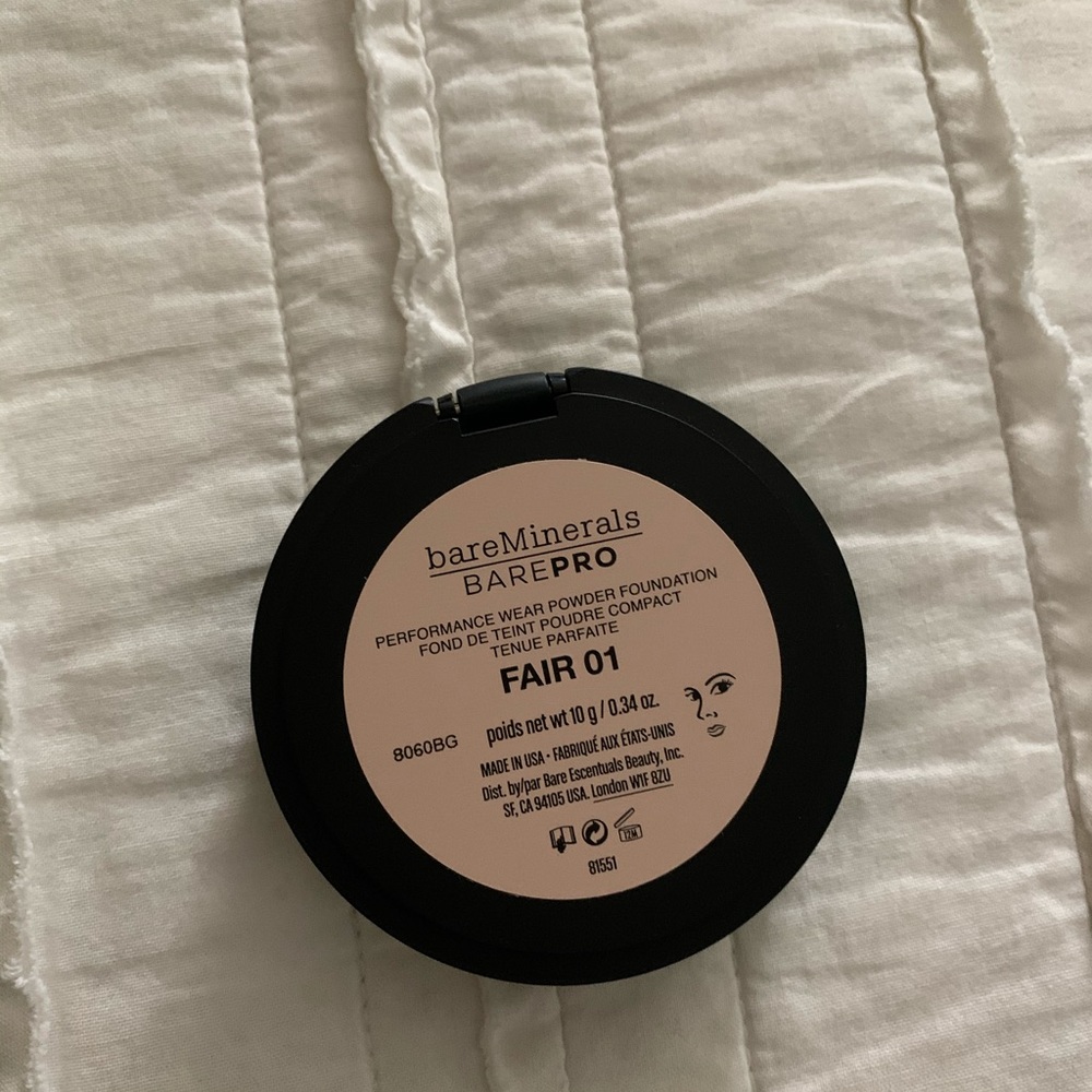 bareMinerals Powder Foundation NWOT (Fair)
